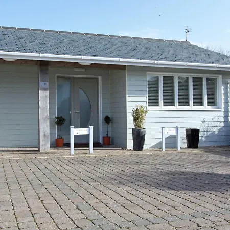 10 The Towans Lodge *